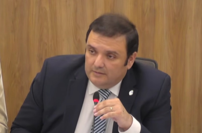 Huesen asumió la Comisión de Discapacidad y el kirchnerismo denunció que LLA quiere "paralizar su funcionamiento"