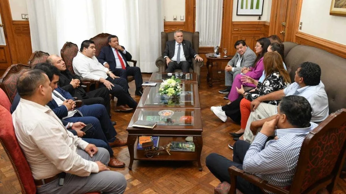 JALDO-REUNION-ENRIQUE ORELLANA1_large.webp JALDO-REUNION-ENRIQUE ORELLANA1_large.webp