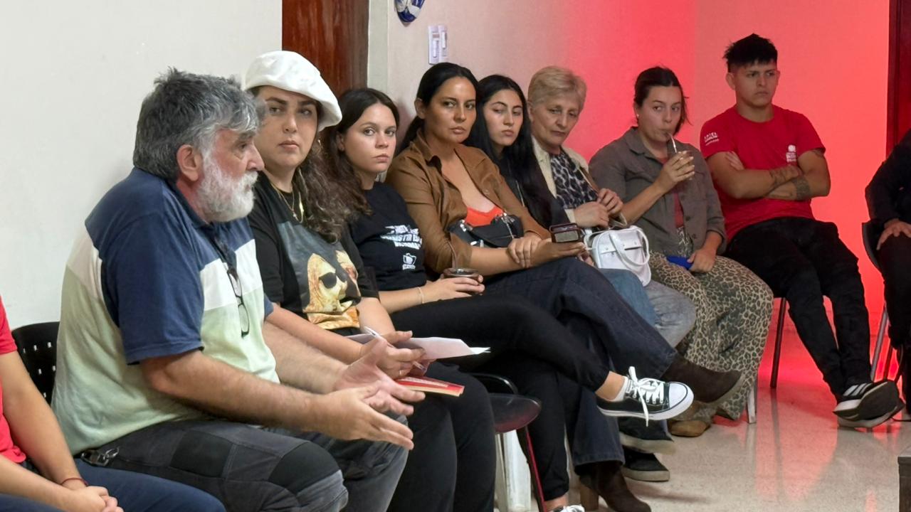 A 50 años del golpe, la memoria salió a la calle en una radio abierta radical