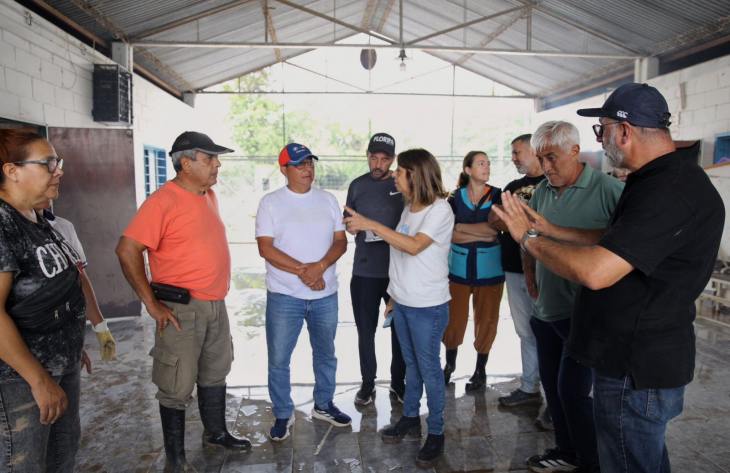 Unas 40 escuelas afectadas por las inundaciones volverán hoy a abrir sus puertas