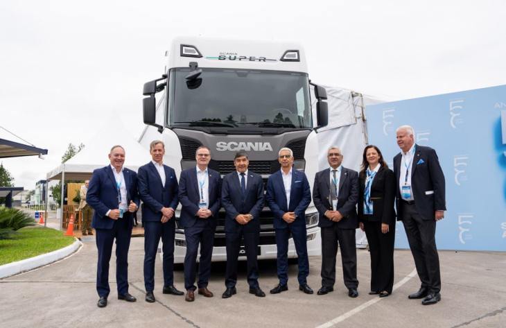 Scania celebró 50 años en Tucumán y el Gobierno destacó su aporte industrial y social