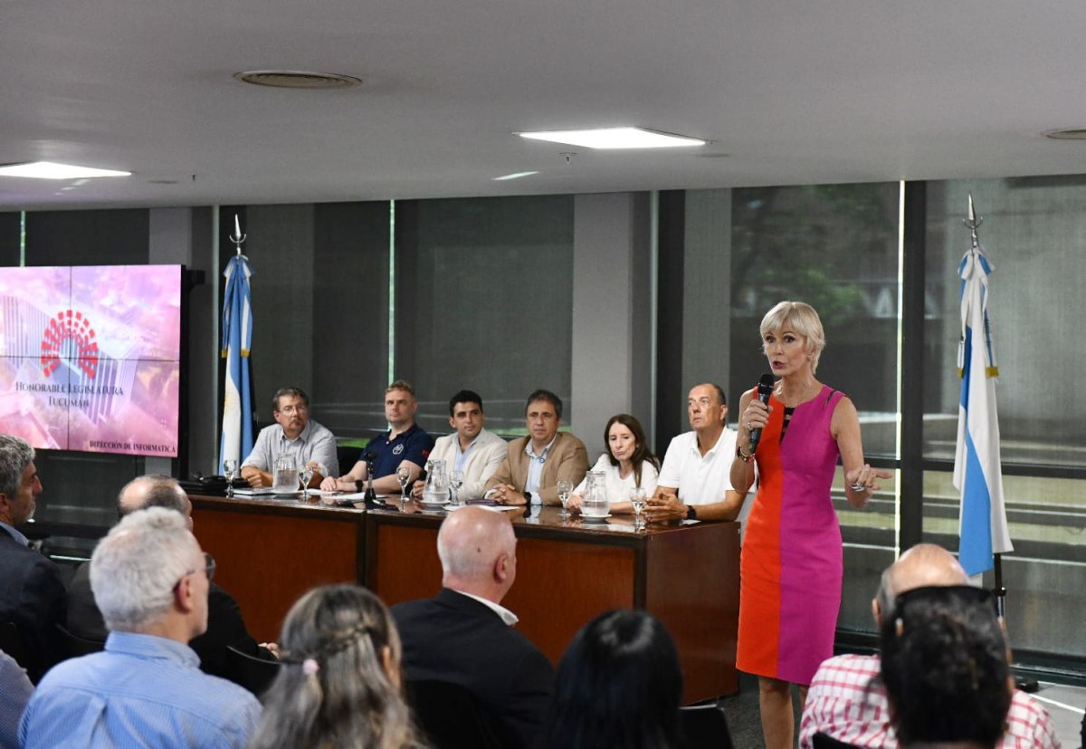 catalina lonac legislatura.jpeg