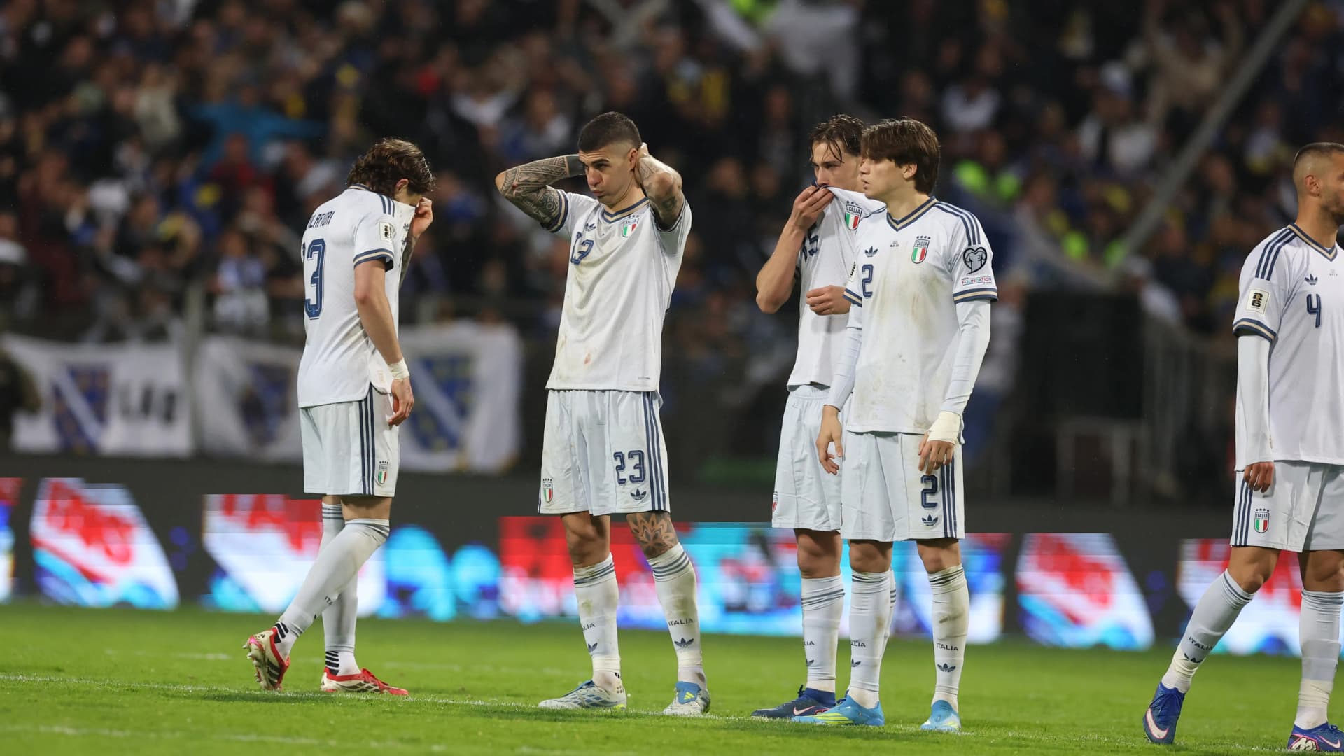 Italia, la tetracampeona que no juega Mundiales: Bosnia la mandó a casa por penales