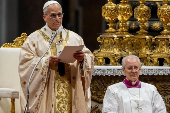 En el inicio del Triduo Pascual, León XIV llamó a evangelizar con humildad