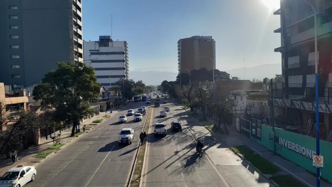 Calor intenso, lluvias aisladas y un fuerte descenso: así estará el tiempo en Tucumán durante el fin de semana largo