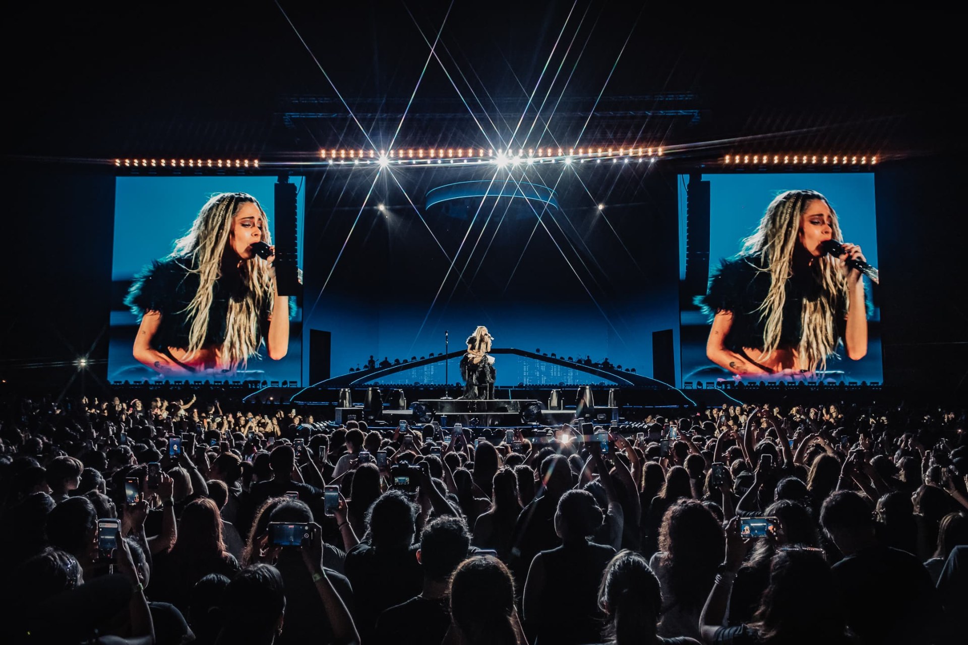 Ovni, hits y lágrimas: así fue el show de Tini que hizo vibrar el Hipódromo