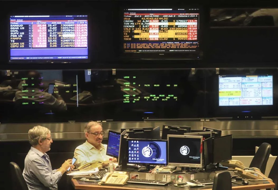 La Bolsa porteña inició abril con una leve suba y señales mixtas