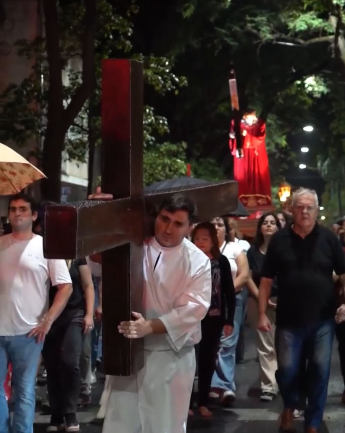 El tradicional Vía Crucis “Los Pasos del Señor” recorrerá Barrio Norte con miles de fieles