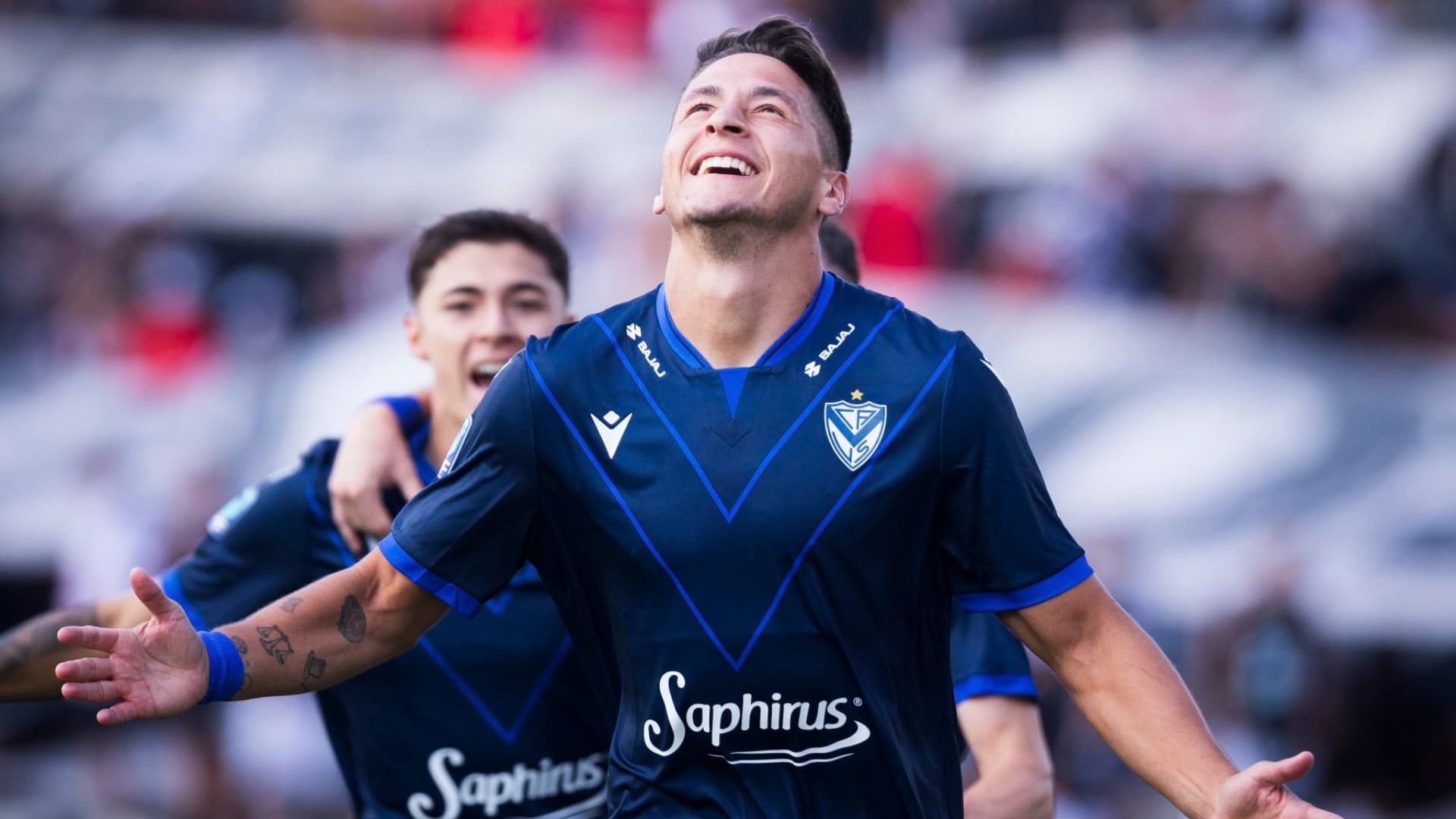 Florián Monzón abrió la fiesta que Vélez no supo cerrar: gol del tucumano en la derrota por 3-2
