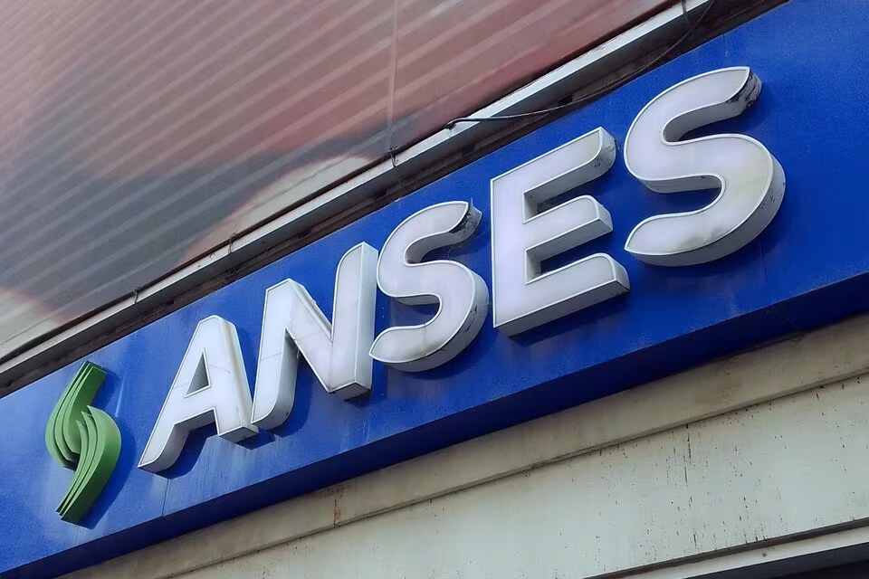 El Gobierno extendió el plazo para adherirse al plan de retiros voluntarios de ANSES