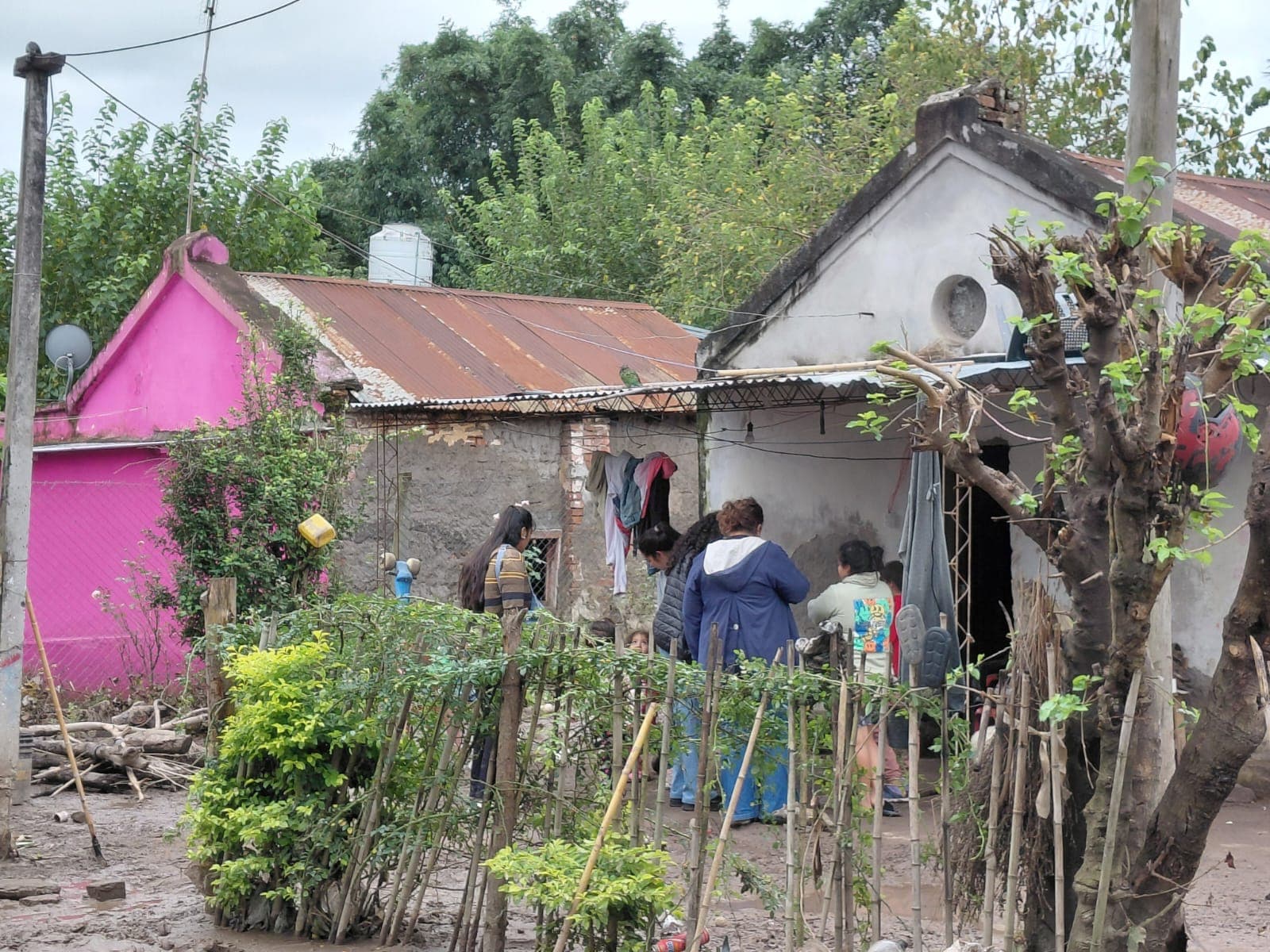 “Esto debió ser alerta roja”: para Defensa Civil el fenómeno superó todas las previsiones