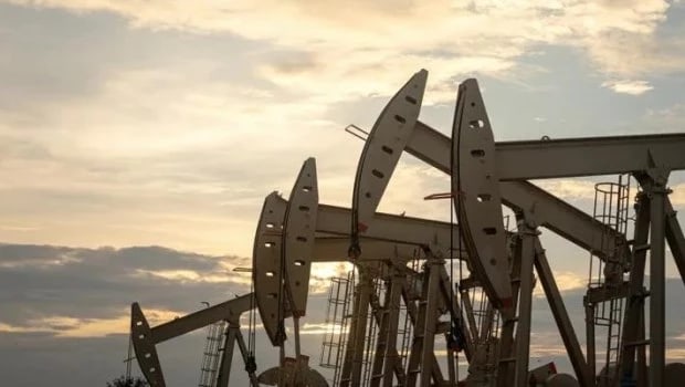 El petróleo supera los US$110 ante el inminente vencimiento del ultimátum de Trump a Irán