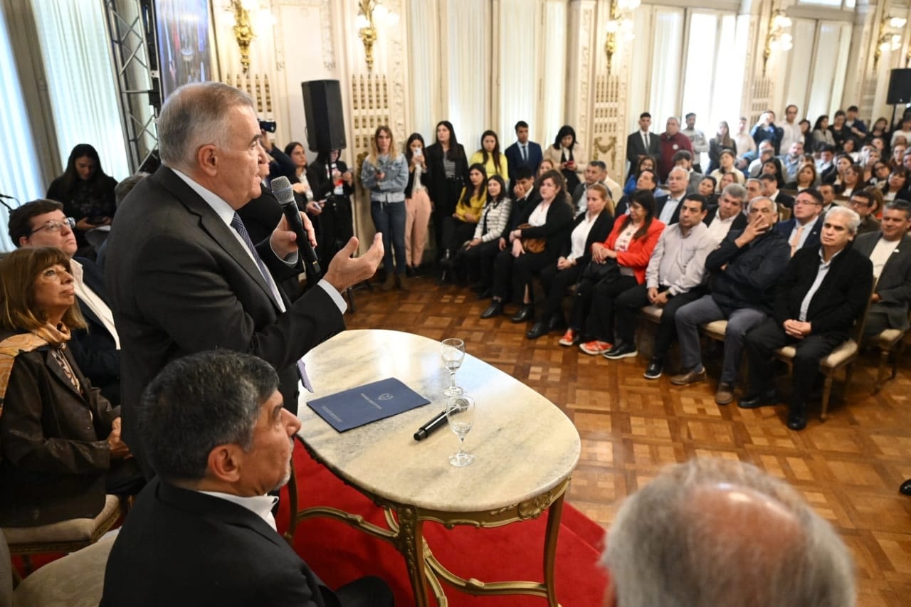 Tucumán relanza la capacitación masiva en inteligencia artificial y apunta a llegar a todos los docentes