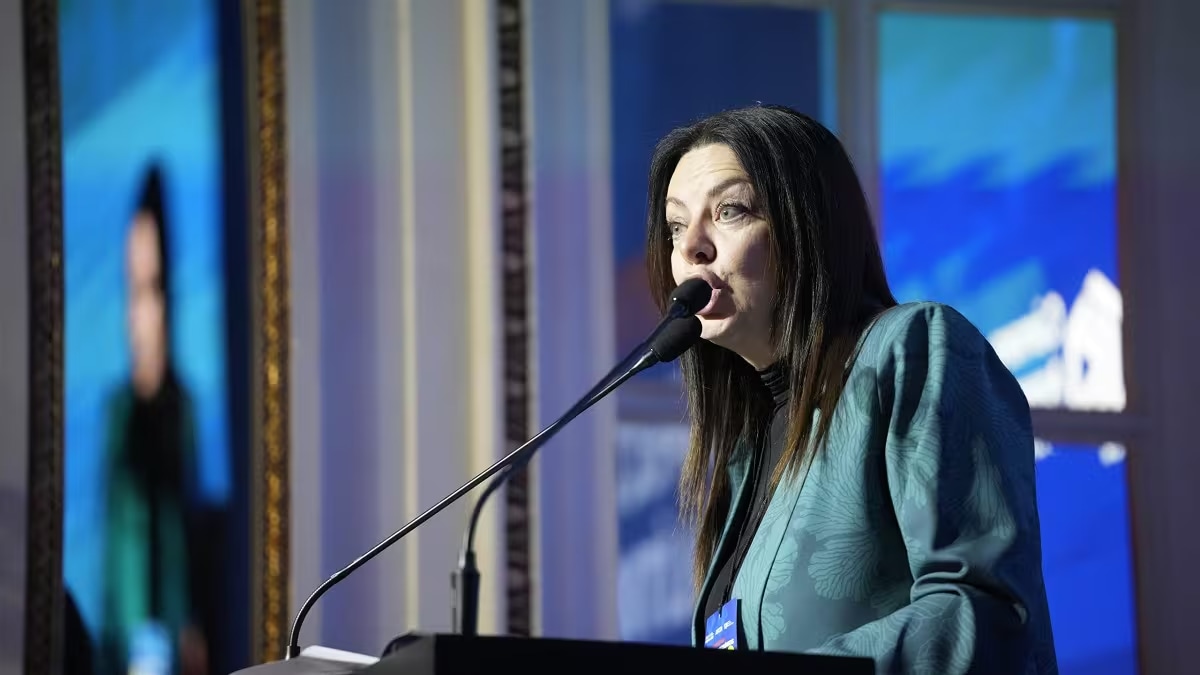 PETTOVELLO VOLVER AL TRABAJO.avif