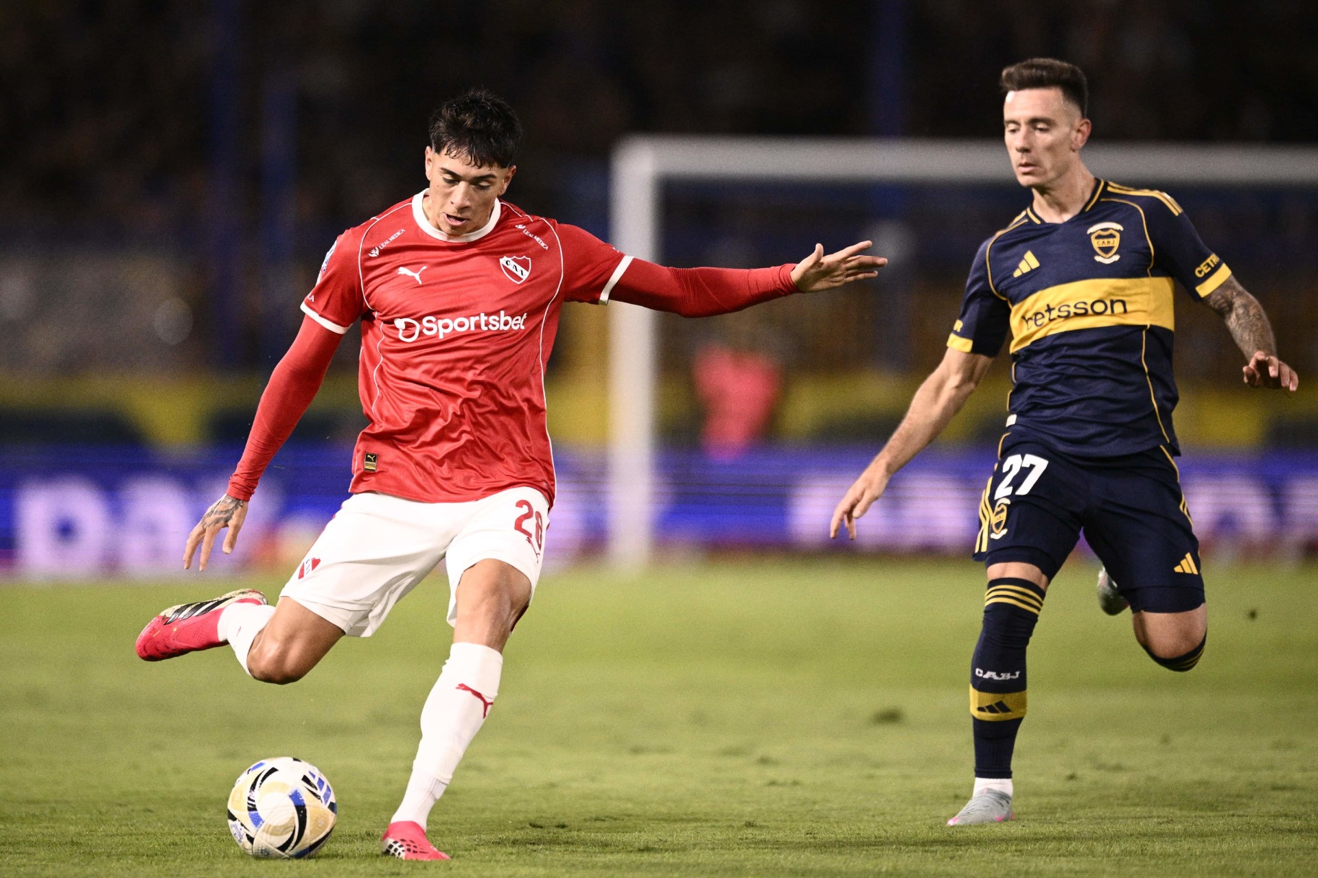 Tensión en La Bombonera: empate con polémica, roja a Quinteros y atajada clave de Rey