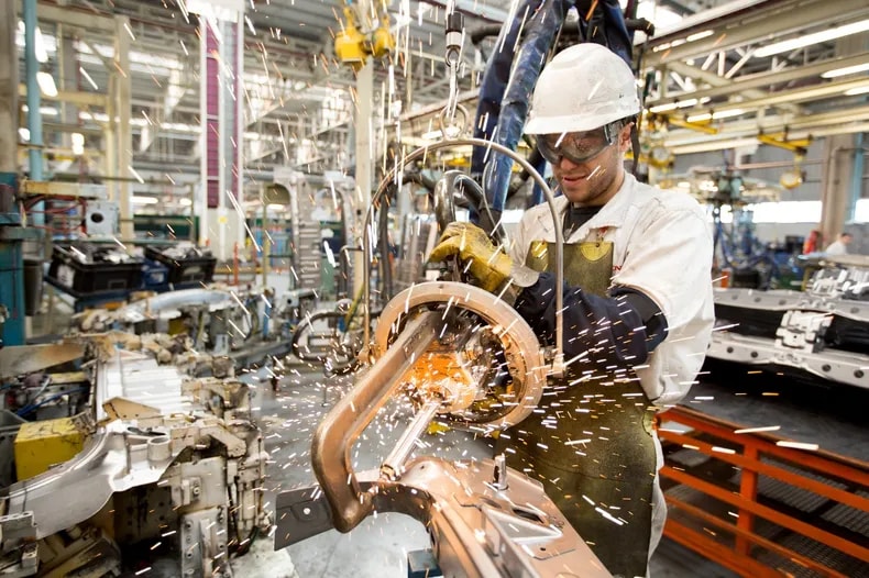 La industria operó con el 54,6% de su capacidad instalada en febrero 