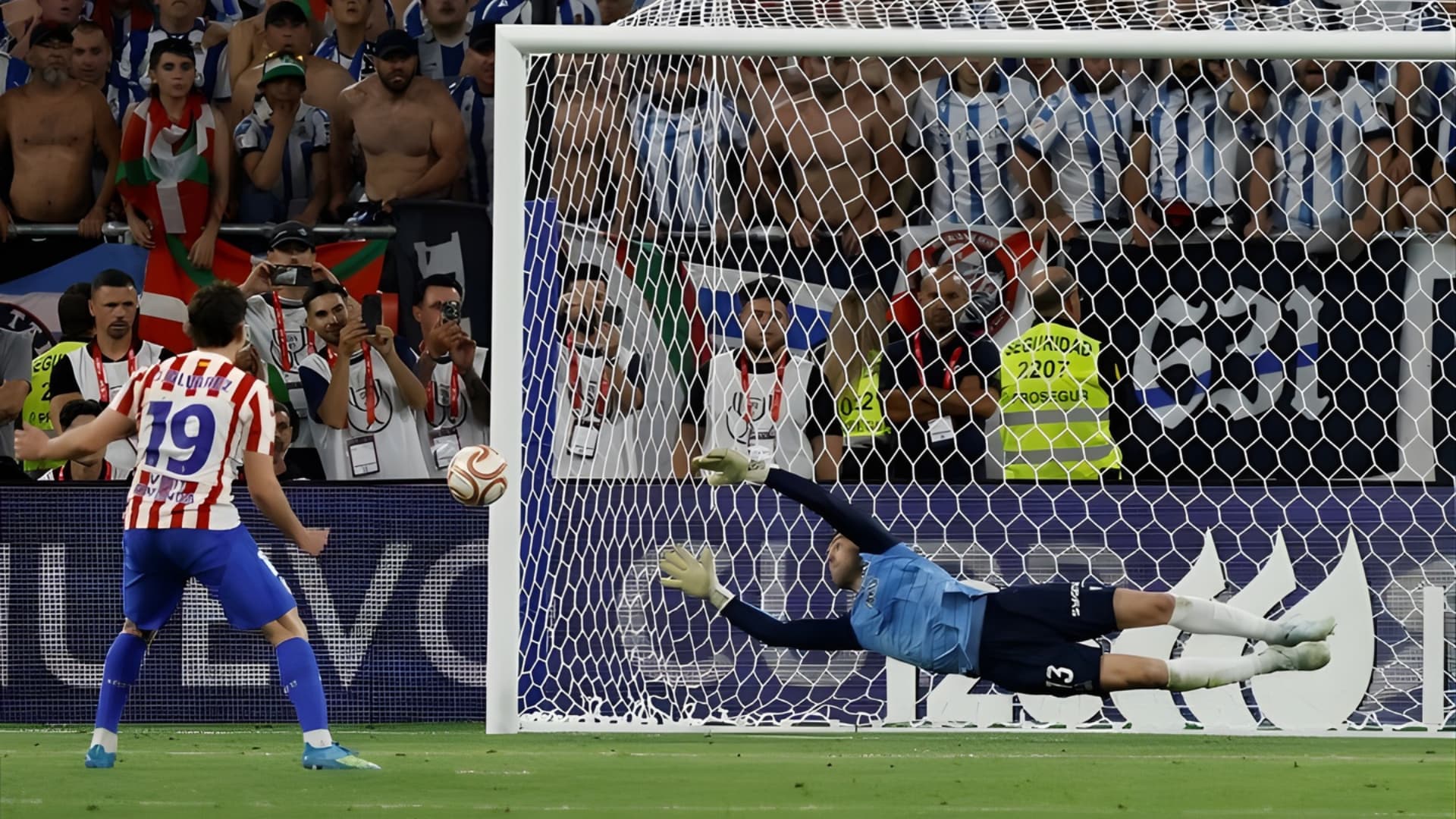 Julián Álvarez: de golazo agónico a penal errado para que la Copa del Rey se la lleve Real Sociedad