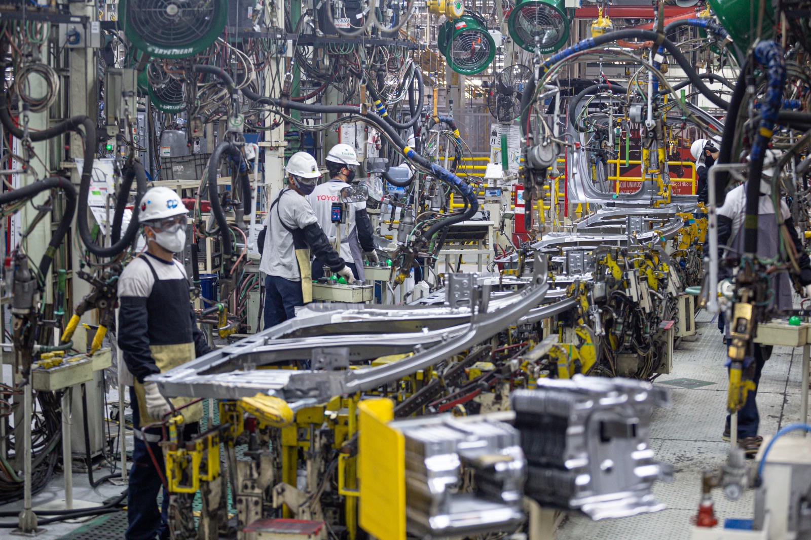 La producción industrial cortó una racha de 8 meses de resultados negativos