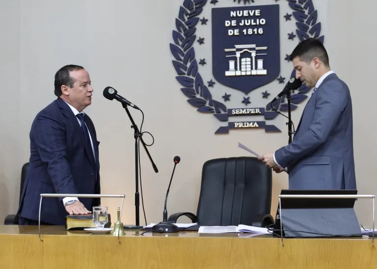 Cristian Abel juró como concejal en reemplazo de Carlos Arnedo