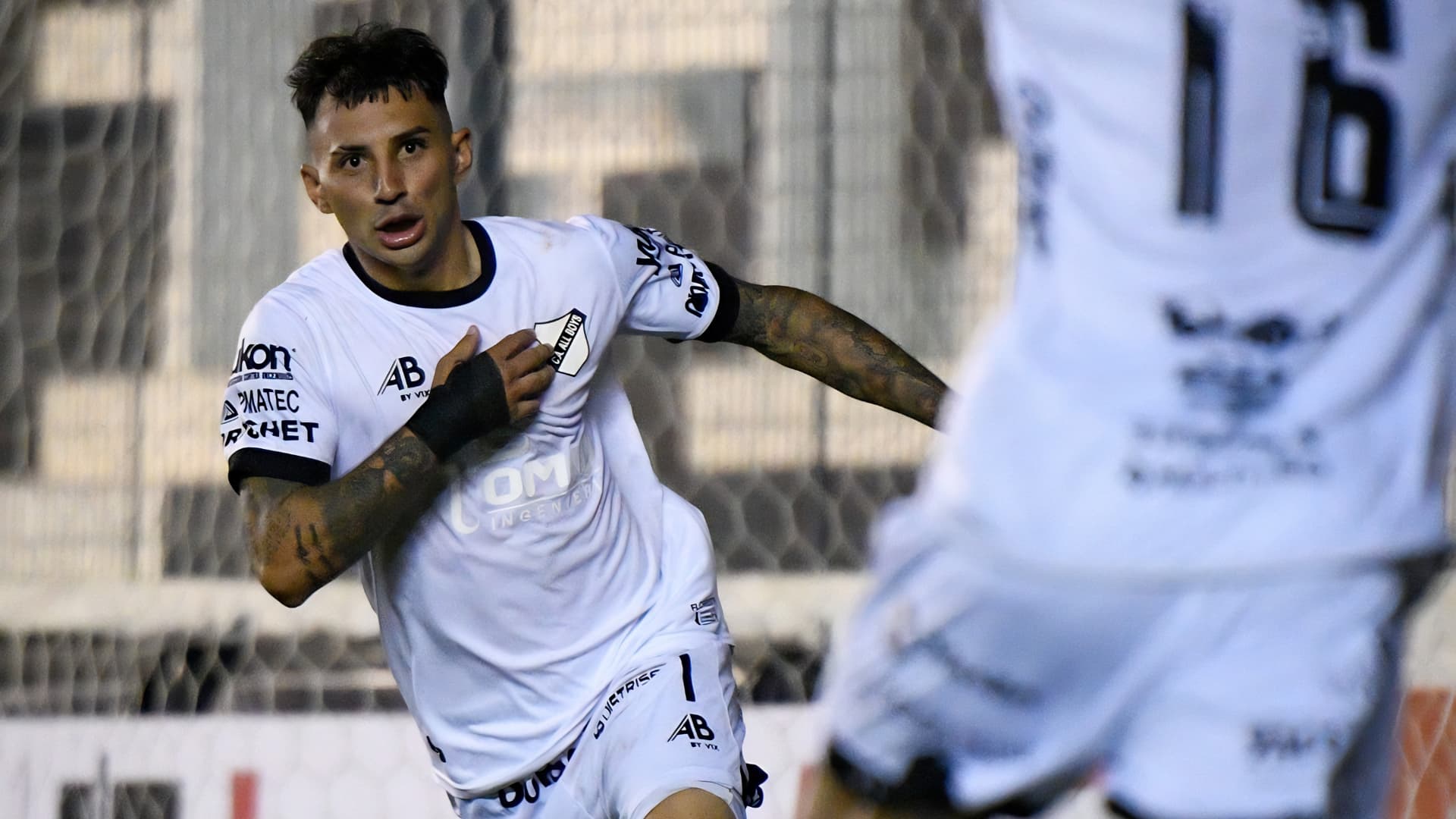 El tucumano que salvó a All Boys: Bruno Medina rompió su sequía con un cabezazo que evitó la derrota