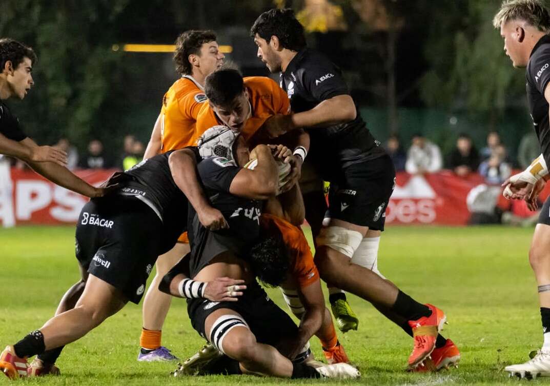 Con un polémico arbitraje y muchas imprecisiones propias, Tarucas cayó ante Dogos y comprometió su futuro
