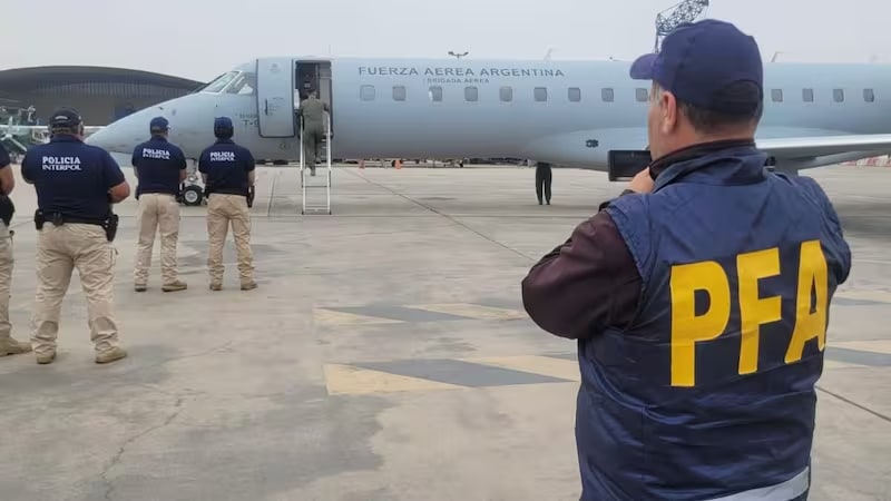pequeñoj.avif pequeñoj.avif