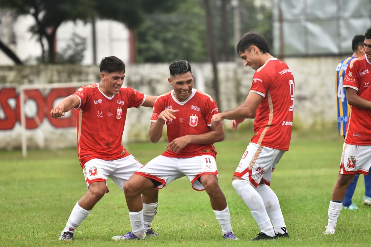 a-puro-baile-tucuman-central-vencio-10-bartolome-mitre-misiones-gol-brahian-collante-foto-1129371-211435.jpg a-puro-baile-tucuman-central-vencio-10-bartolome-mitre-misiones-gol-brahian-collante-foto-1129371-211435.jpg