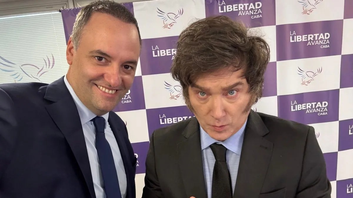  Contundente apoyo del Presidente Milei a Manuel Adorni: “No lo voy a ejecutar, para ganar una elección” 