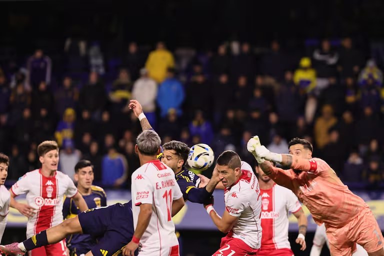 el-mal-despeje-de-hernan-galindez-y-el-gol-de-76OHIGCS7RGQFFE7UMS24QSCVE.avif el-mal-despeje-de-hernan-galindez-y-el-gol-de-76OHIGCS7RGQFFE7UMS24QSCVE.avif
