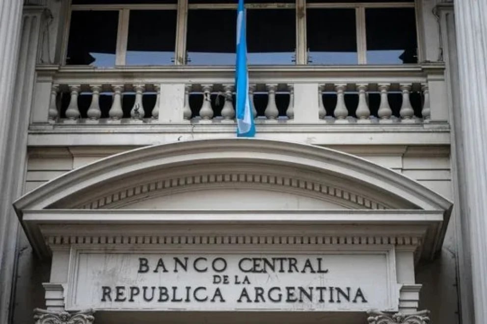 El Banco Central ratificó que priorizará la compra de dólares para expandir la cantidad de pesos en la economía