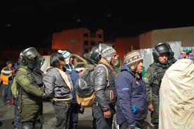 El Gobierno boliviano desplegó un operativo policial y militar para liberar las rutas bloqueadas