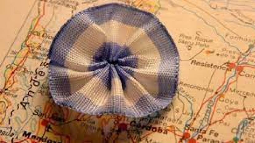 Historia y significado del primer símbolo nacional en el Día de la Escarapela