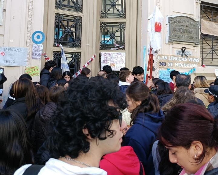 La Escuela Normal resiste una reforma curricular que podría poner fin a su histórica orientación en Lenguas Vivas