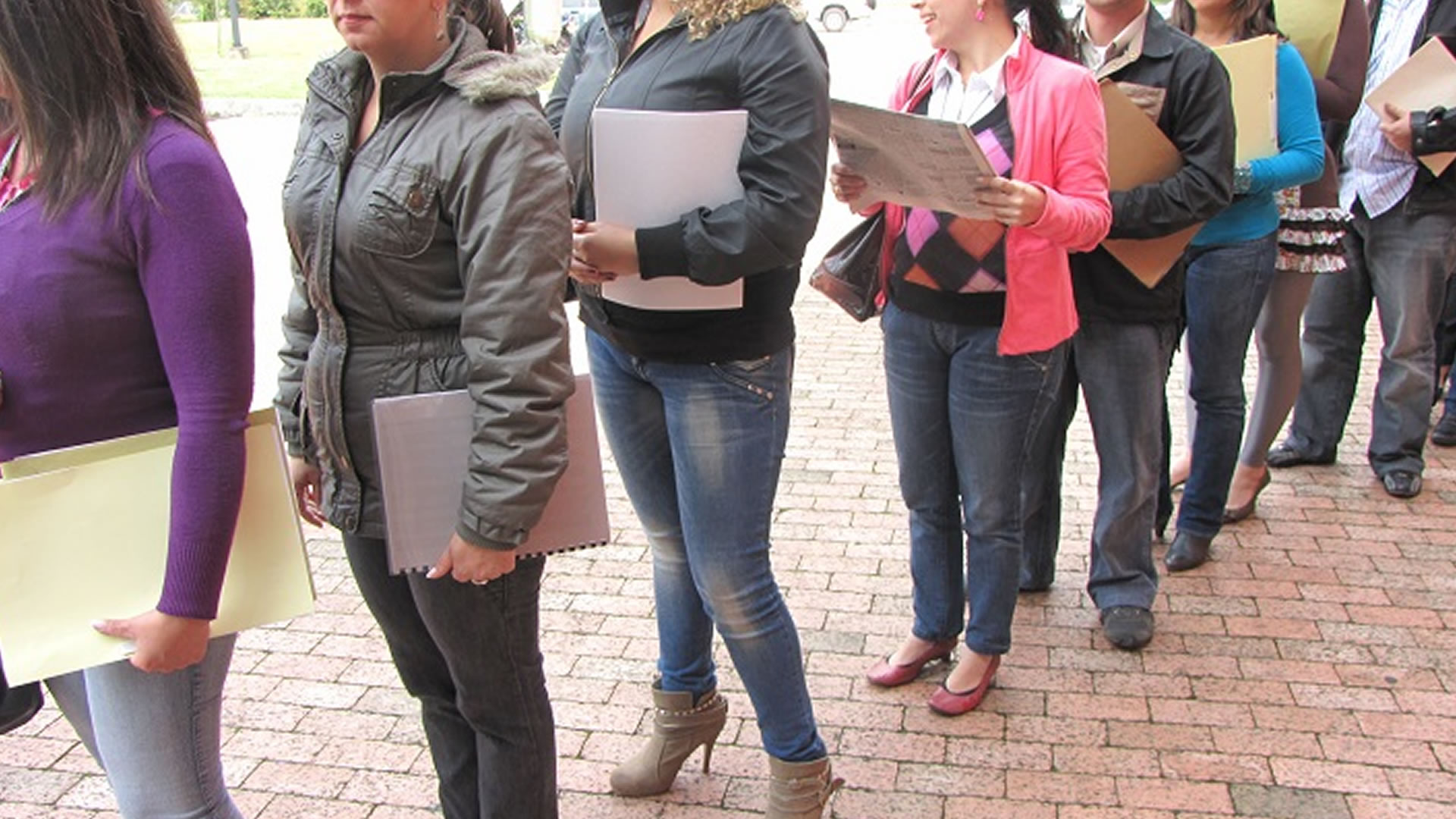 Comercio y servicios motorizan el empleo en un Tucumán con brechas de género persistentes