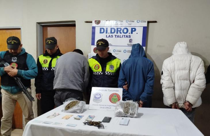 Desarticulan una banda dedicada al narcomenudeo tras sorprender a sus integrantes en un "pasamanos"