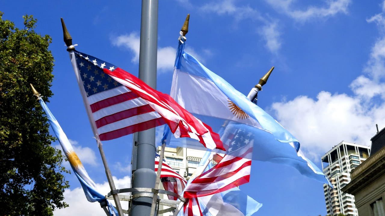 La embajada de Estados Unidos saludó a la Argentina por el nuevo aniversario de la Revolución de Mayo