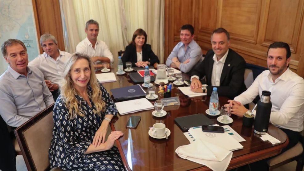 Hoy se reúne  la "Mesa Política" con el objetivo de ordenar la agenda legislativa  