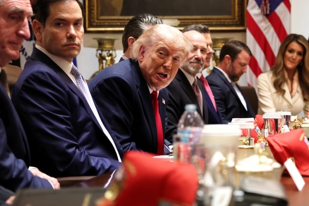 Donald Trump amenazó con represalias militares si Omán intenta controlar el estrecho de Ormuz