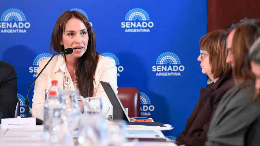 FOPEA cuestionó a Milei por retirar la candidatura de una jueza vinculada familiarmente a Hugo Alconada Mon