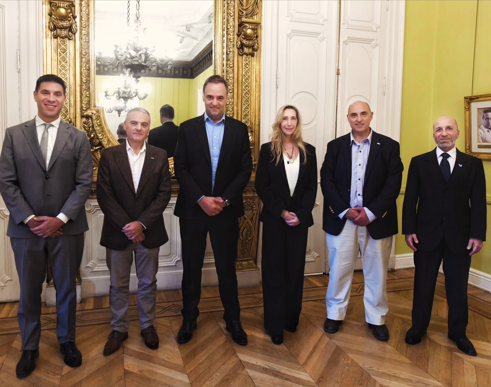 Karina Milei y Manuel Adorni recibieron a directivos de Agricultores Federados Argentinos 