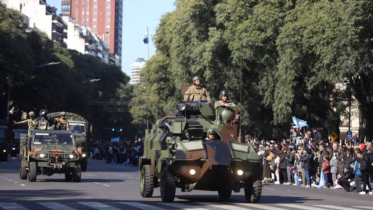 El Poder Ejecutivo Nacional evalúa suspender el desfile militar del 9 de Julio