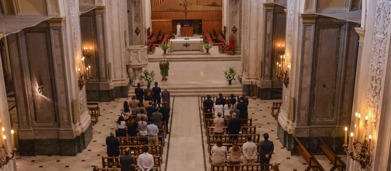 La Argentina de la fe cambió: cae el catolicismo, crecen los no creyentes y se profundiza la diversidad religiosa
