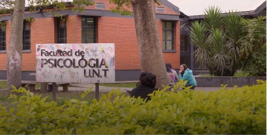 La disputa por Psicología llega a la Cámara Federal y ahora buscan apartar al juez Mario Leal