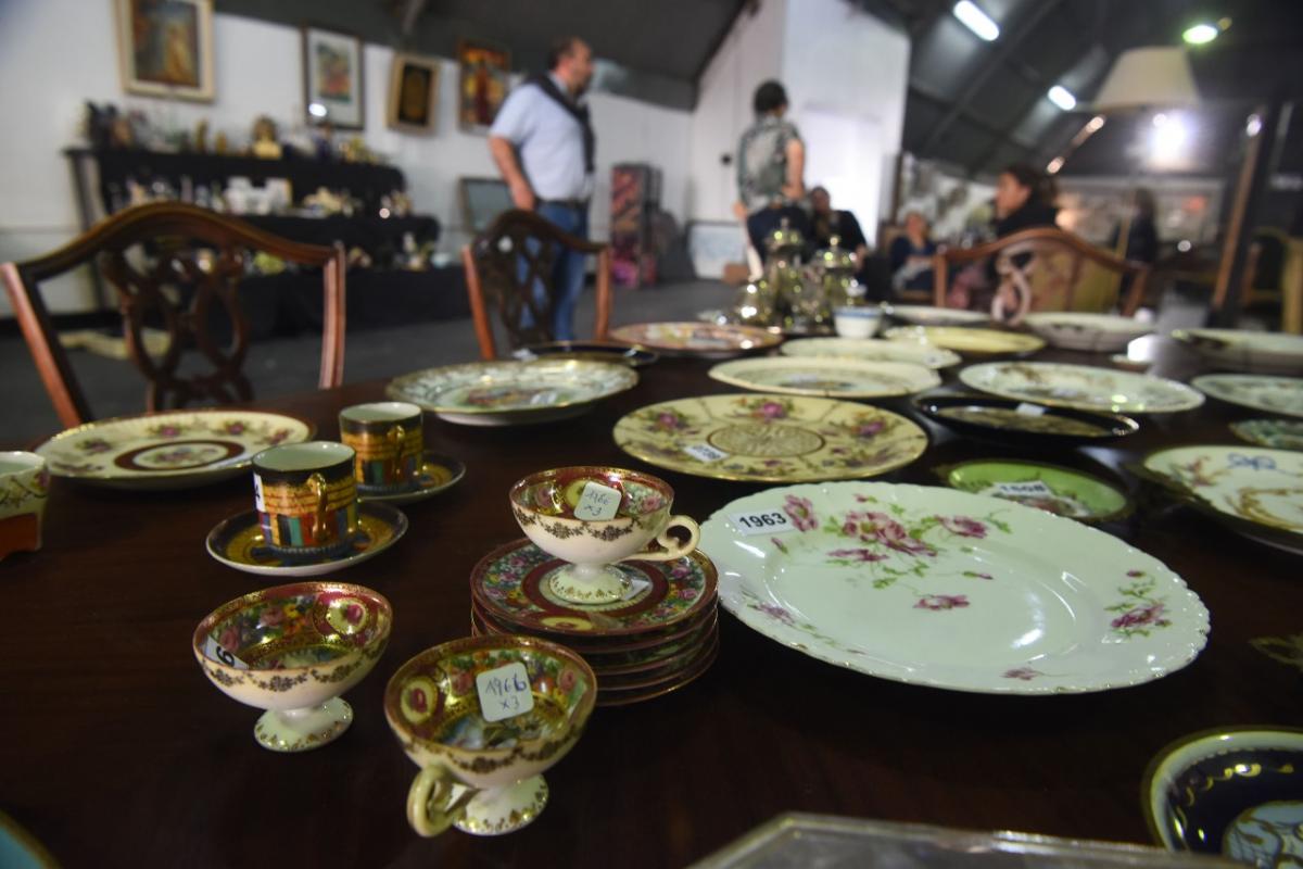 La Fundación FAI celebra 30 años de su tradicional venta de arte y antigüedades para sostener su hogar de niños
