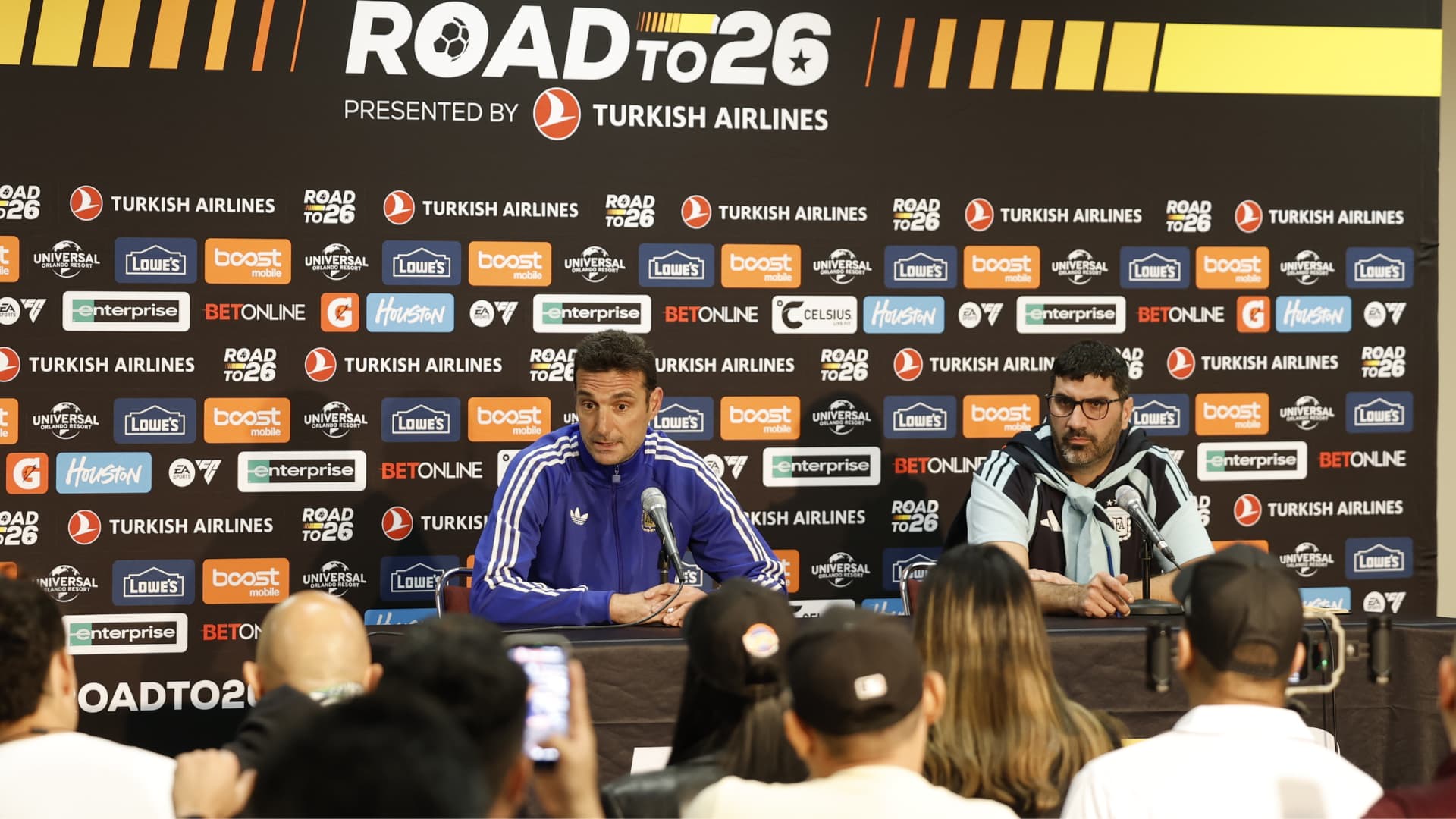 "El equipo siempre va primero": Scaloni, sin rodeos antes del amistoso con Honduras