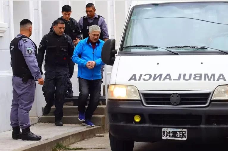 El empresario kirchnerista Lázaro Báez fue internado de urgencia al empresario por un cuadro de pulmonía 
