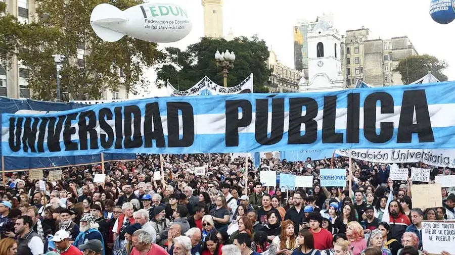 El Gobierno y las universidades nacionales sellaron un acuerdo económico