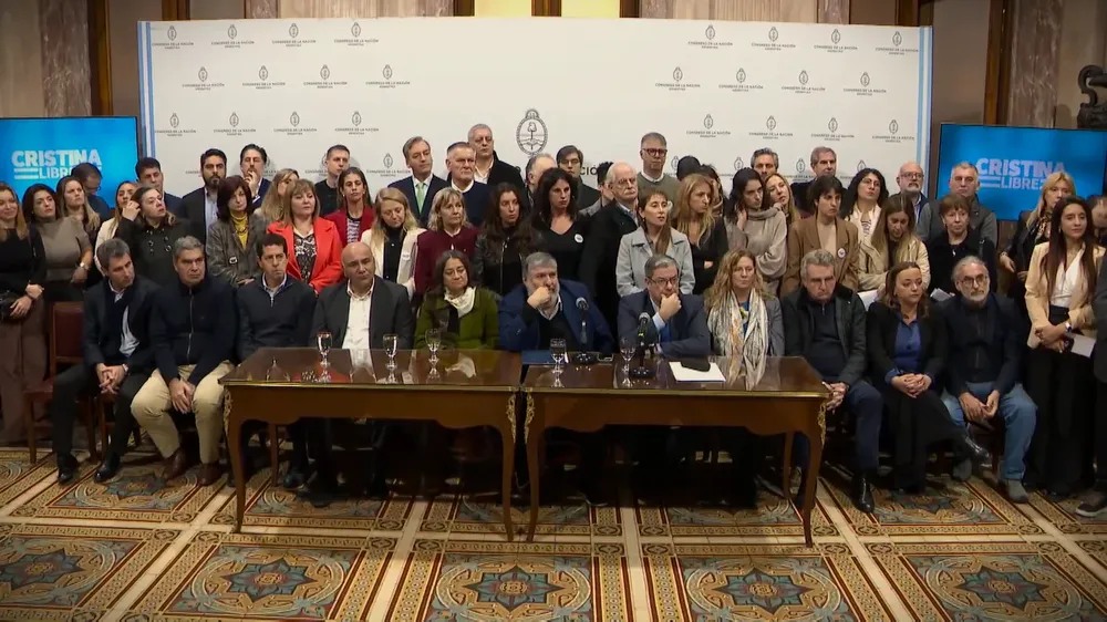 Unión por la Patria reclamó el fin de la prisión domiciliaria de Cristina Kirchner y denunció “proscripción”