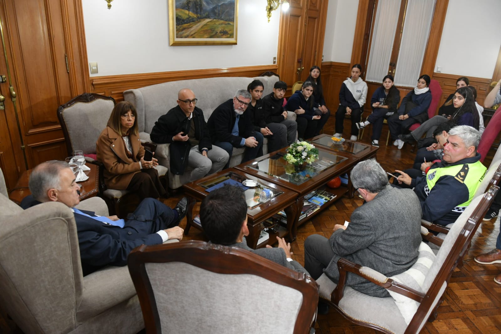 Tras un nuevo conflicto escolar, esta vez con alumnos de la ESEA, Jaldo ratificó a la ministra Montaldo