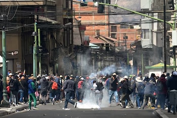 Tensión en La Paz por una masiva marcha que terminó en enfrentamientos